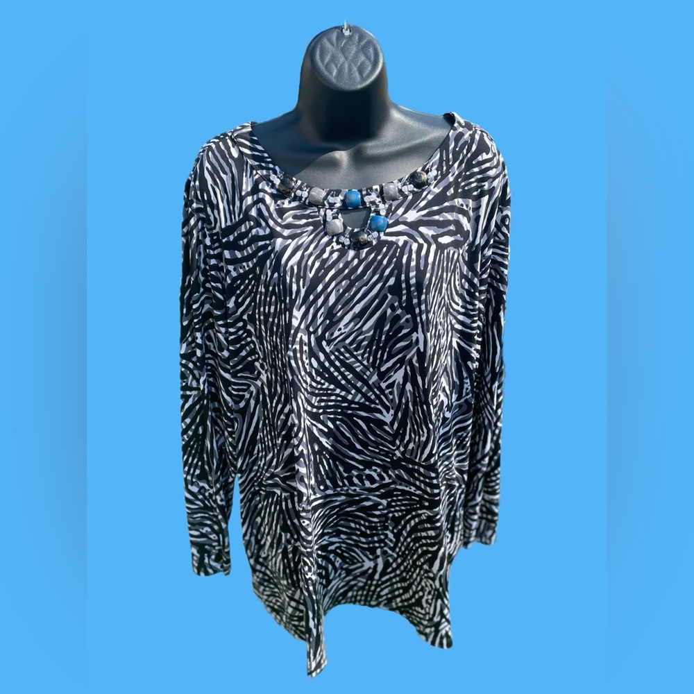 Susan Graver liquid knit blouse size 2X beaded collar‎ animal print artsy mature